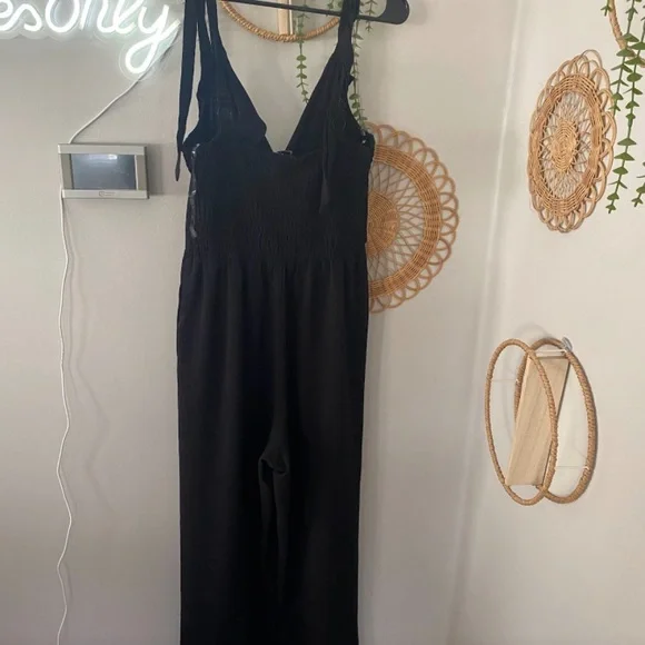 Elegant Black Jumpsuit - Picture 2 of 9